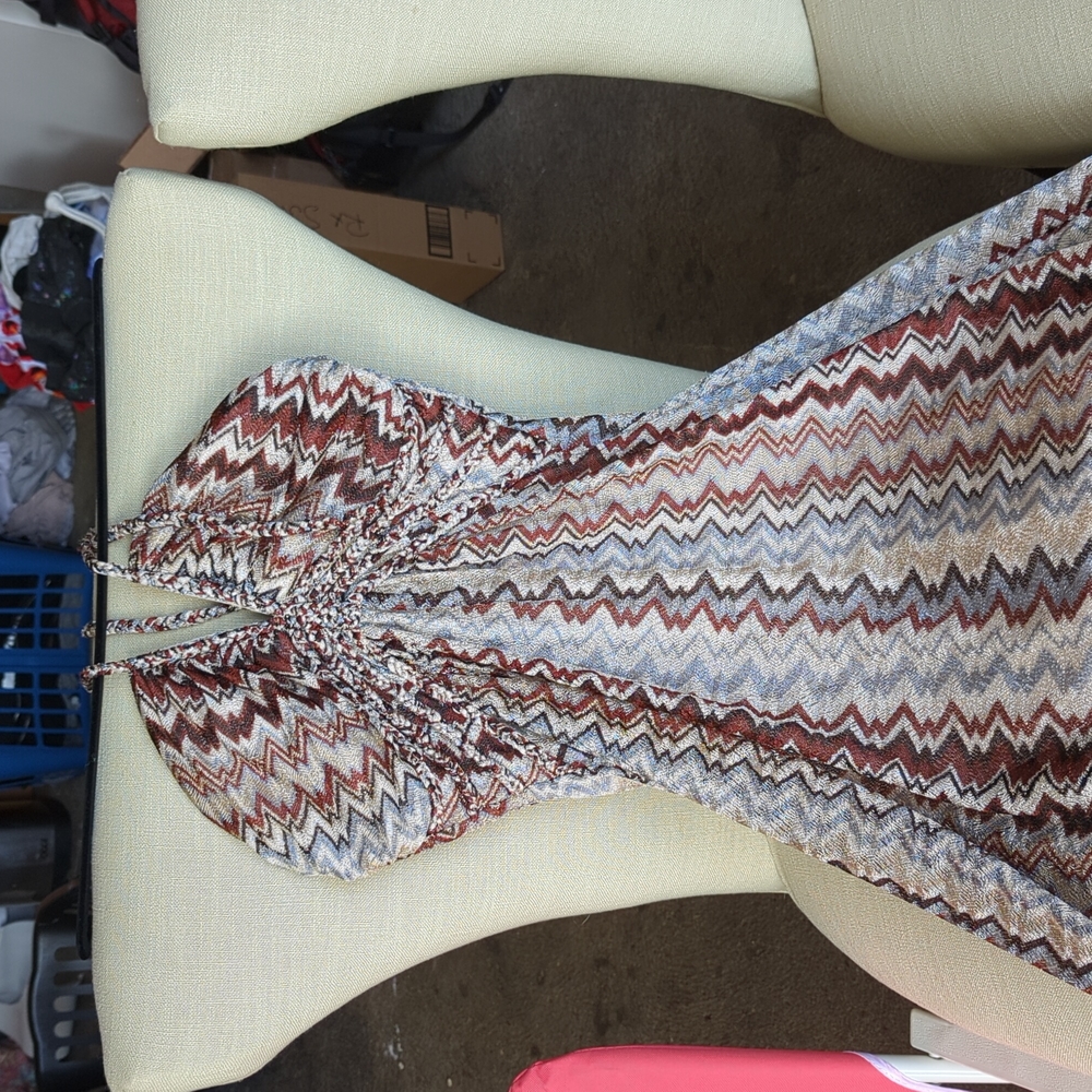 Geometric V front dress